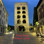 Portatorre Suite, A Charming In The Heart Of Como, Free Private Parking, Air Conditioning 아파트 코모
