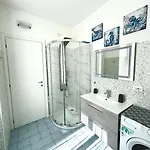 Portatorre Suite, A Charming In The Heart Of Como, Free Private Parking, Air Conditioning *