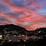 Portatorre Suite, A Charming In The Heart Of Como, Free Private Parking, Air Conditioning 아파트 코모