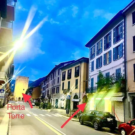 Portatorre Suite, A Charming In The Heart Of Como, Free Private Parking, Air Conditioning & More! Appartamento