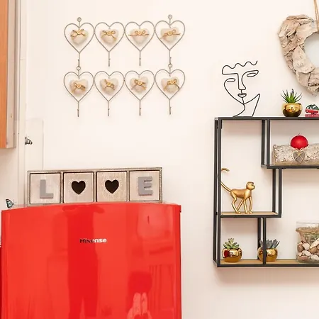 Apartman Portatorre Suite, A Charming In The Heart Of Como, Free Private Parking, Air Conditioning & More! *