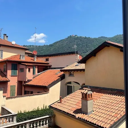 Portatorre Suite, A Charming In The Heart Of Como, Free Private Parking, Air Conditioning Apartament Como