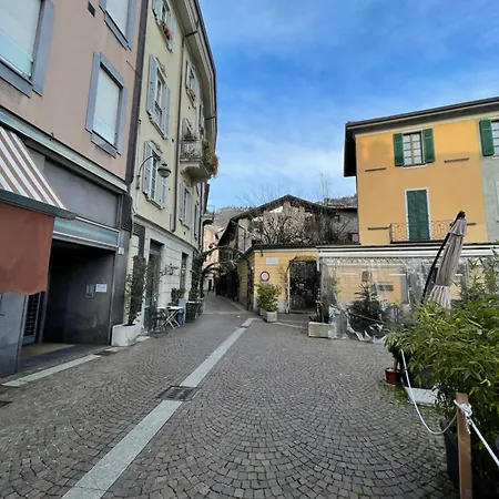Portatorre Suite, A Charming In The Heart Of Como, Free Private Parking, Air Conditioning * Como