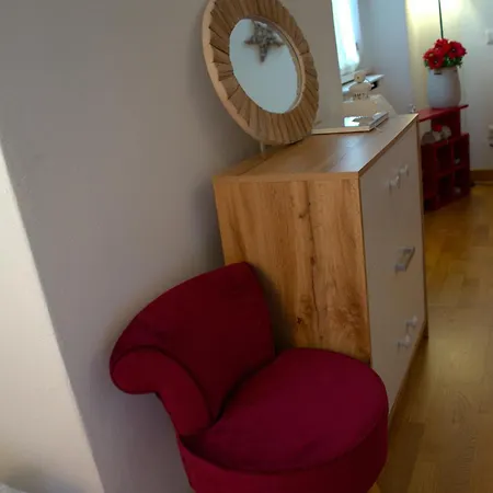 Portatorre Suite, A Charming In The Heart Of Como, Free Private Parking, Air Conditioning & More! Como