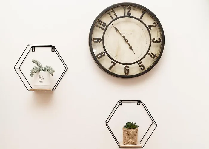 Apartment Portatorre Suite, A Charming In The Heart Of Como, Free Private Parking, Air Conditioning & More! Como