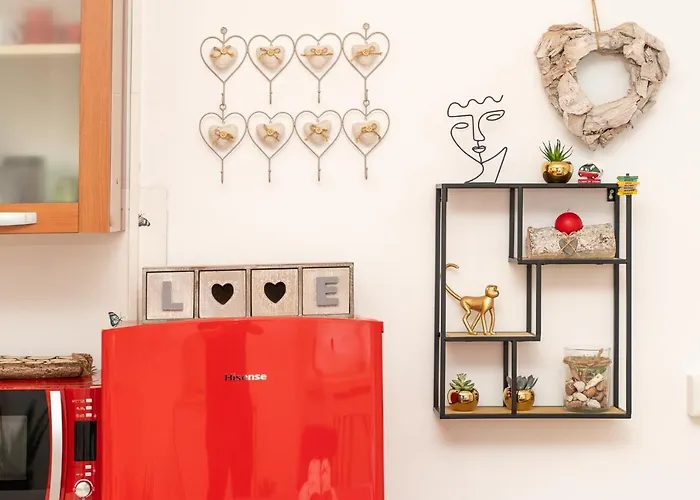 Apartment Portatorre Suite, A Charming In The Heart Of Como, Free Private Parking, Air Conditioning & More! *