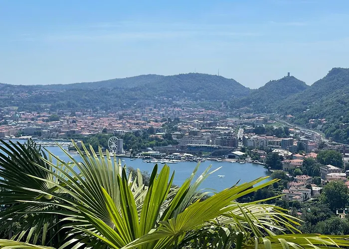 Portatorre Suite, A Charming In The Heart Of Como, Free Private Parking, Air Conditioning & More! Apartment *