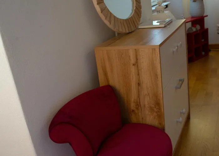 Portatorre Suite, A Charming In The Heart Of Como, Free Private Parking, Air Conditioning & More! Como