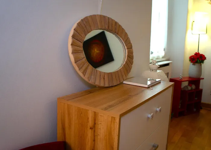 Portatorre Suite, A Charming In The Heart Of Como, Free Private Parking, Air Conditioning & More! Apartment Como